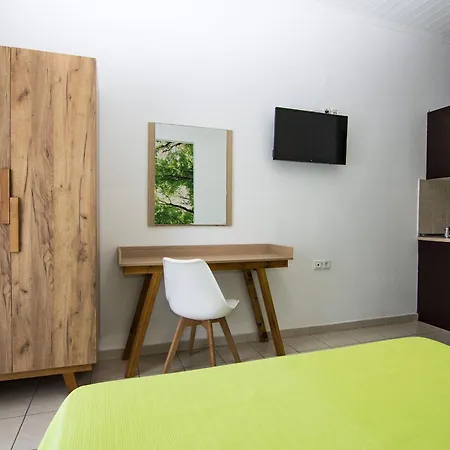 Aparthotel Philoxenia Earia Nea Vrasna