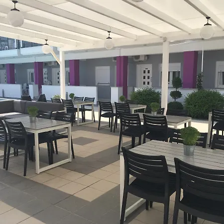 Aparthotel Philoxenia Earia *