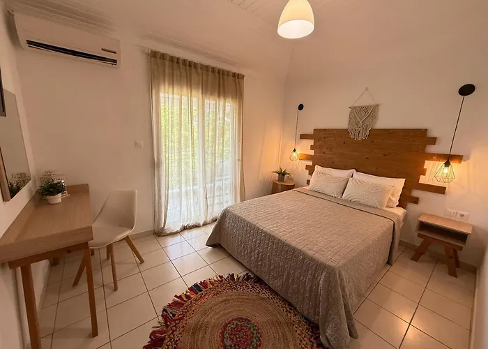 Philoxenia Earia Apart Otel *