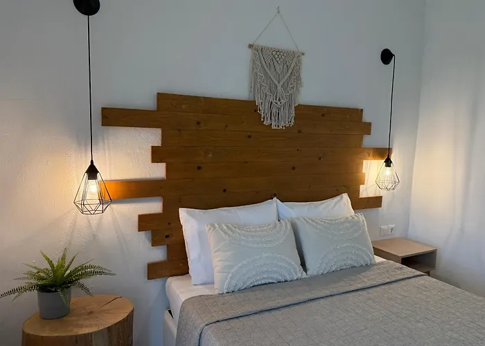 Philoxenia Earia Apart Otel Vrasná
