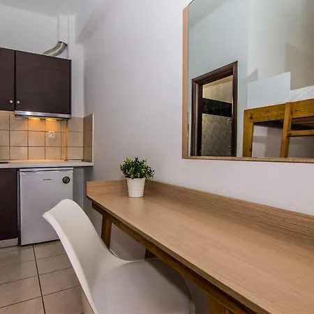 Apart Otel Philoxenia Earia *